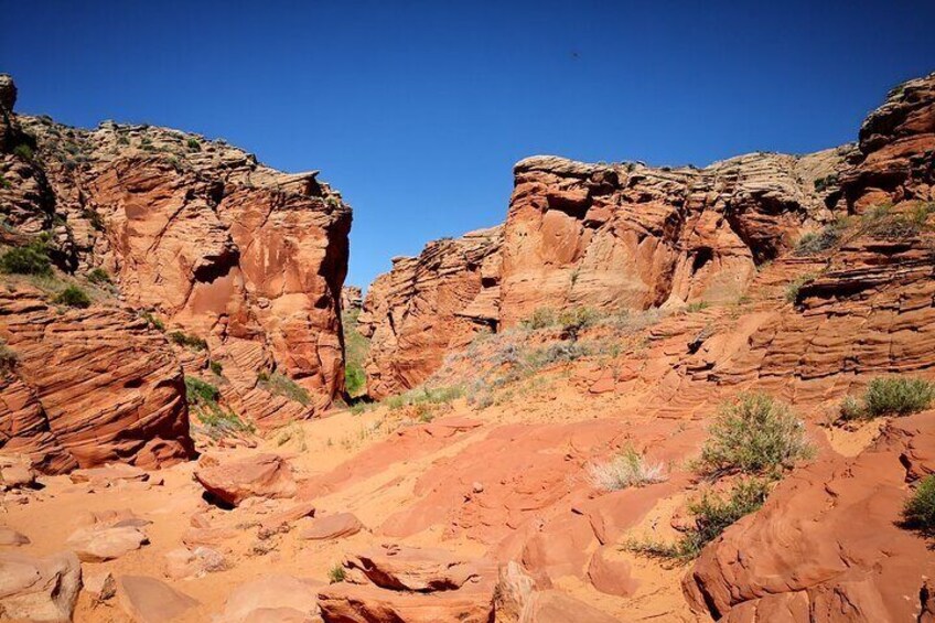 Antelope Canyon X Hiking
