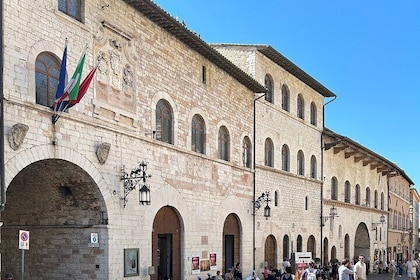 Guided tour of Roman and Medieval Assisi