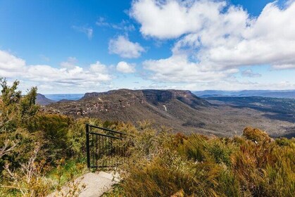 Blue mountains Sydney day trip transfers inclusive