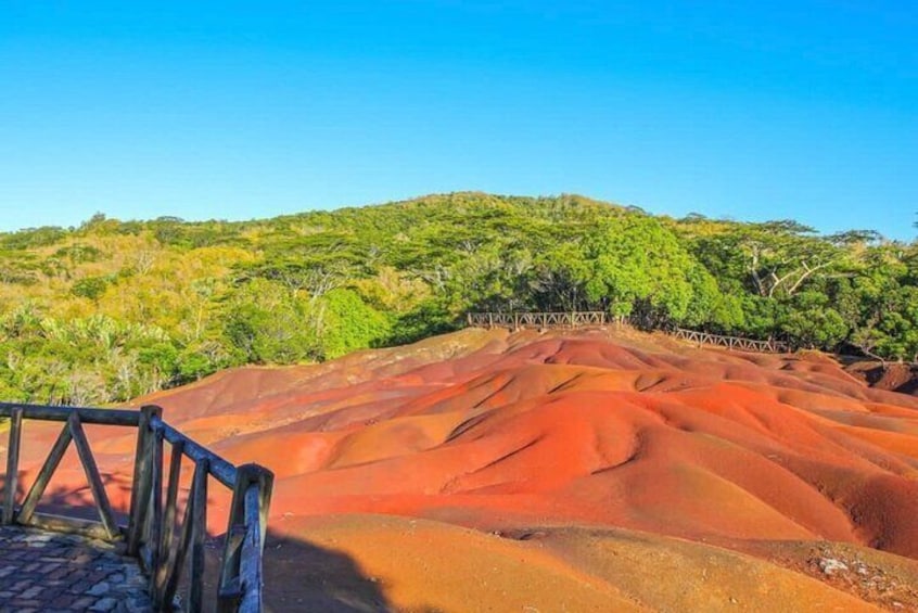 Chamarel 7 Coloured Earth