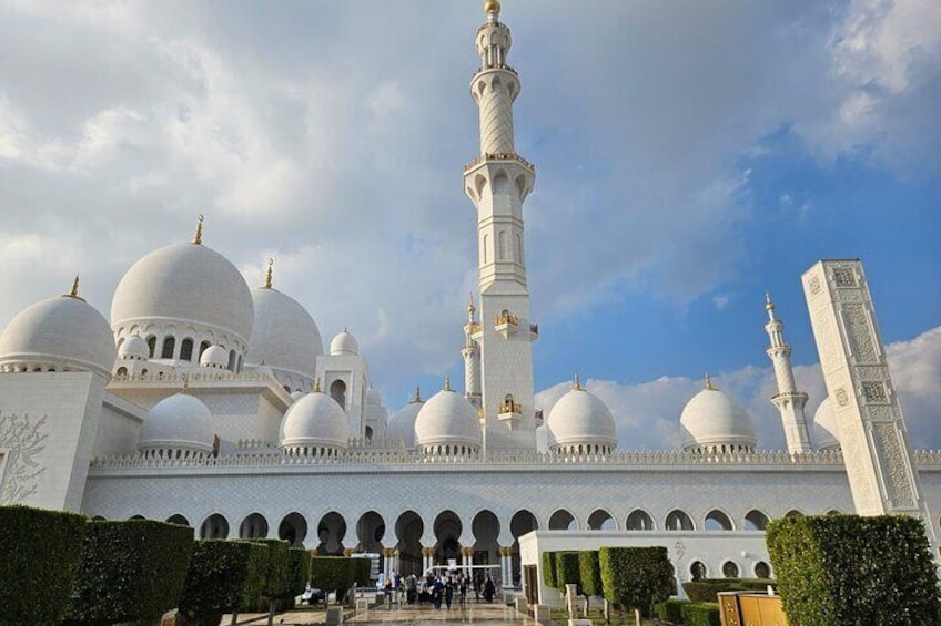 sheikh zayed grand mosque