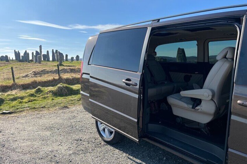 Air conditioned luxury Mercedes-Benz minivan with space for 6 passengers