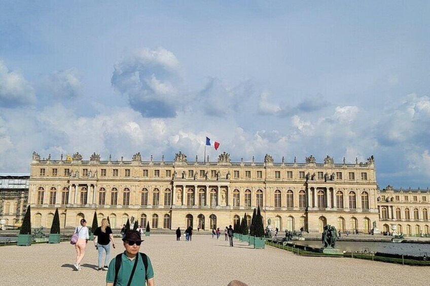 Self-Guided Tour to the Versailles with Timed Entry Ticket 