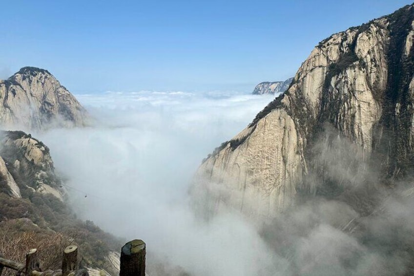 Mount Huashan Full Day Hiking Tour with Cable Cars