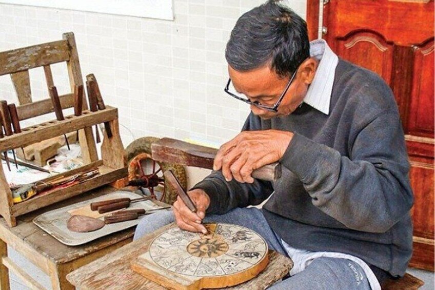 Folk painting in Sinh Village