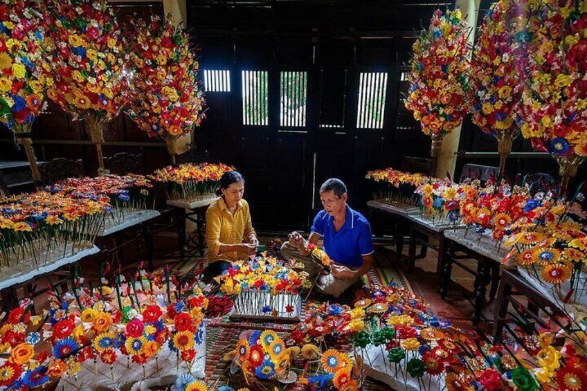 Thanh Tien Paper Flowers making