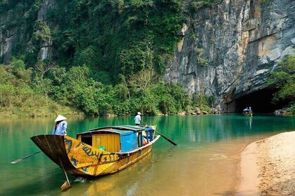 From Hue to Phong Nha and Paradise Caves for 2 Days