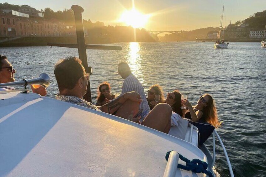 Porto: Boat trip on Douro river , six bridges /Sunset opcion