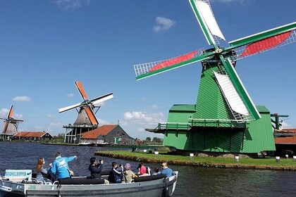 Private tour to Zaanse Schans and Volendam from Amsterdam