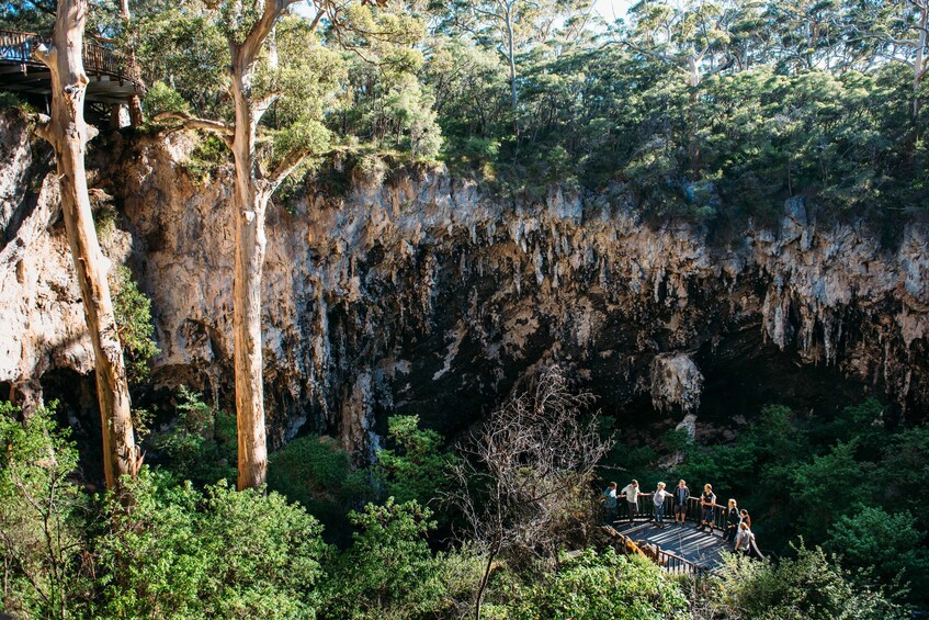 Lake Cave Fully-guided Tour