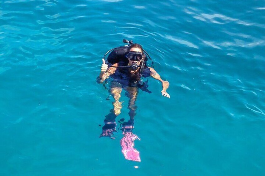 Diving with Dugongs and Turtles and Lunch in Marsa Mubarak