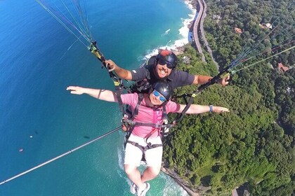 Tandem paragliding flights in Rio de Janeiro