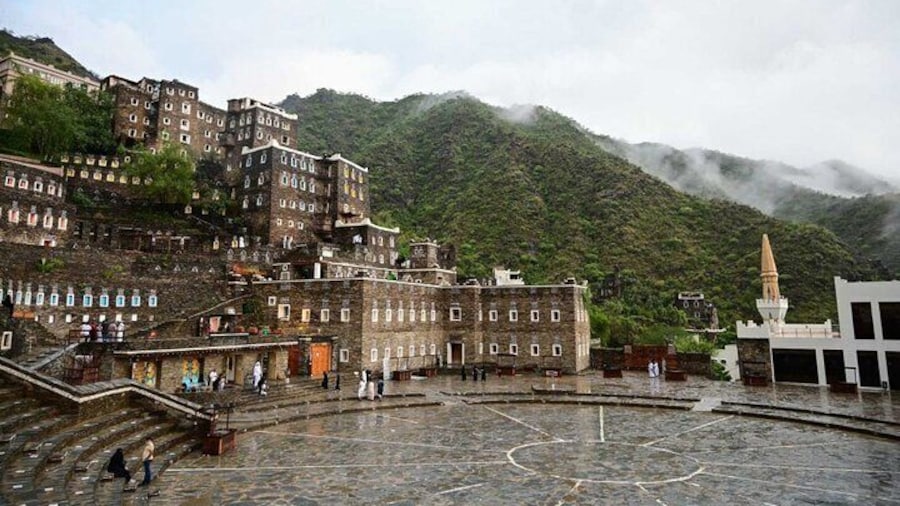 Historical and Heritage Tour in Abha Rijal Almaa Village