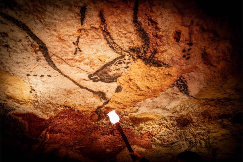 Lascaux IV: Full Replica Cave Experience Ticket