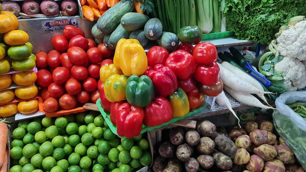 Market experience and ceviche cooking class