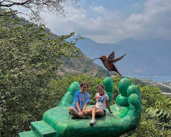 Tour de montaña por el lago de Atitlán San Juan la Laguna