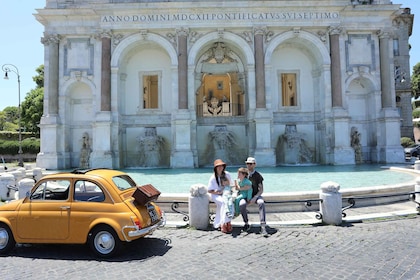 Cinquecento Vintage Rome City Photo Tour