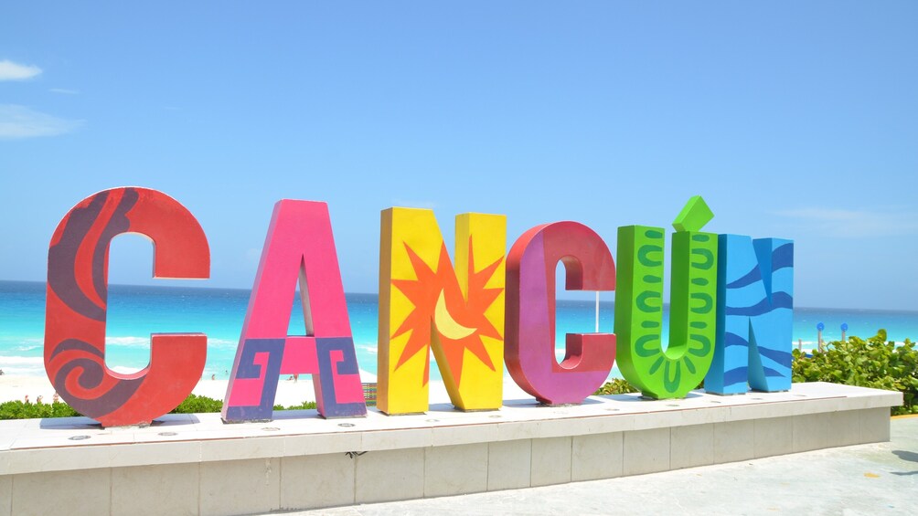 Cancun Hop-on Hop-off City Tour and Attractions