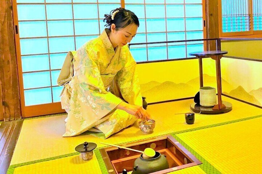 At an Antique Shop, Tea Ceremony and Japanese Sweets Making
