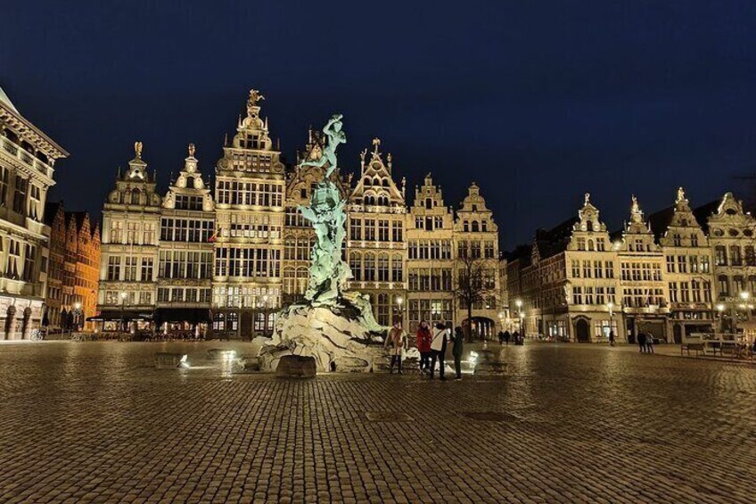 Historical Walking Tour in Antwerp Old City