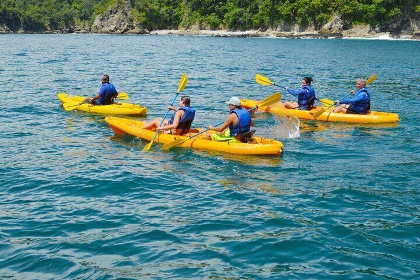 Venture to kayak along the coast of Quepos, starting in Naomi Park, to Biezans Beach, where we will enjoy snorkeling in a volcanic rock full of local marine life. 