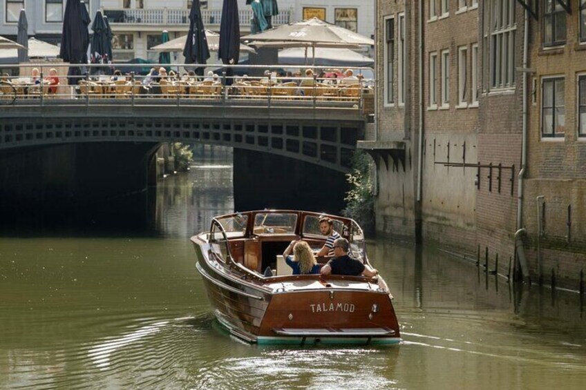 Shared Guided Walking & Boat Tour Through Historical Dordrecht