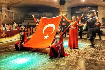 Cappadcia Traditional Turkish Night Show and Dinner