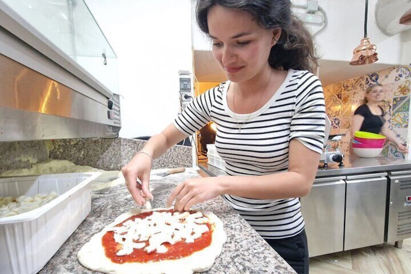 2-Hour Authentic Italian Pizza Making Class in Naples