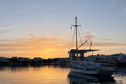 Paros Bay Maria T. 3 Hour Boat Trip