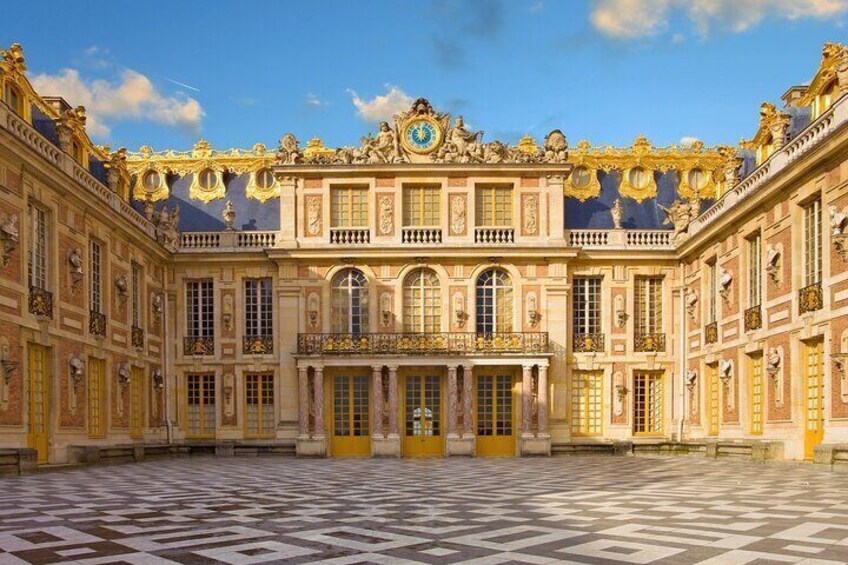 Versailles Palace, Gardens, Trianon Estate Fast-Track Tour