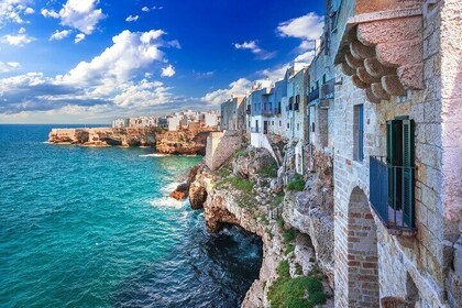 Valle d'Itria Tour: Polignano, Locorotondo e Alberobello,da Bari