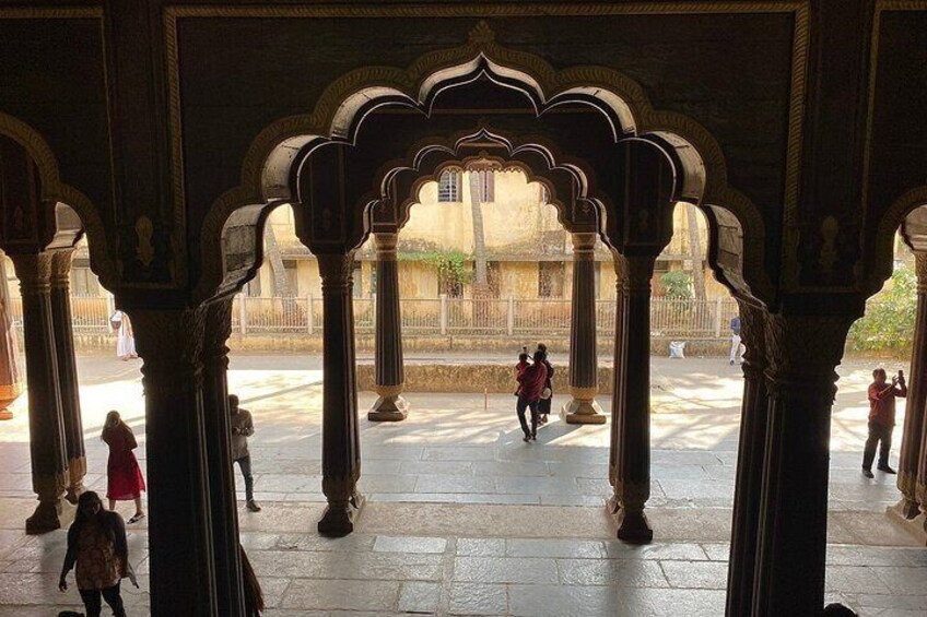 Old Bangalore Walking Tour to Palace Temples Fort and Market