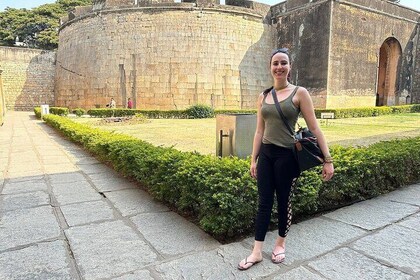Ein aufregender Spaziergang durch Palast/Tempel/Festung/Markt im alten Bang...