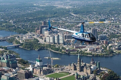 Helicopter Private Tour Over Ottawa 35KM in 10 min