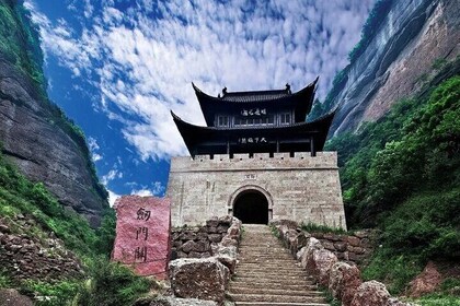 Jianmen Pass and Langzhong Ancient City 2 Days Private Tour