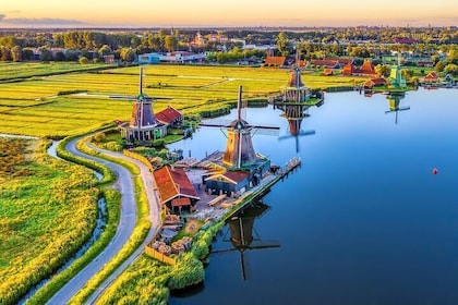 Full Day Tour of the Countryside and Windmills Near Amsterdam