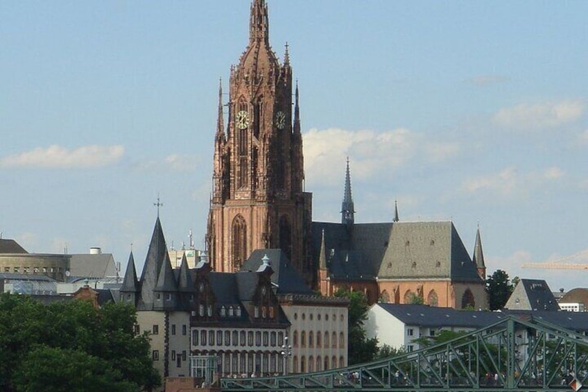 Discovering Frankfurt:A Journey through its History and Modernity