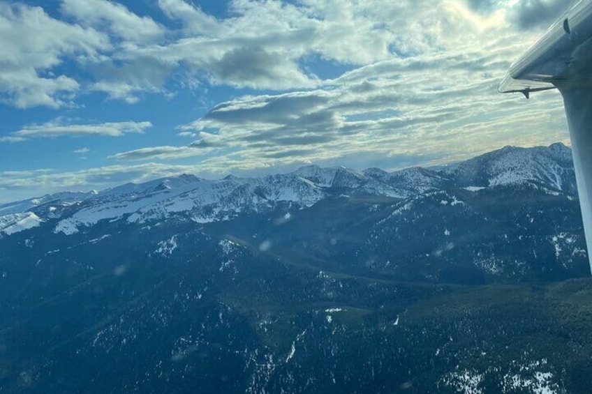 30 Minute Aerial Tour Yellowstone Skyline