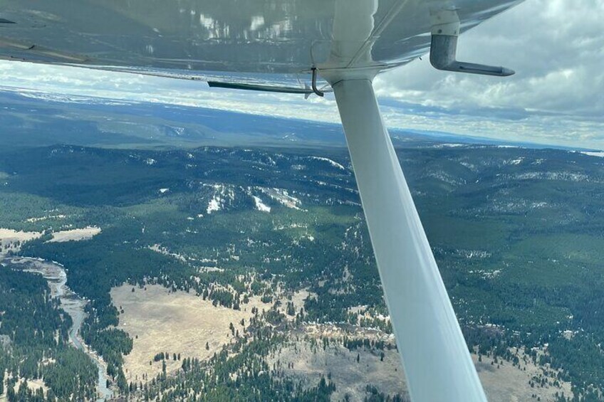 30 Minute Aerial Tour Yellowstone Skyline