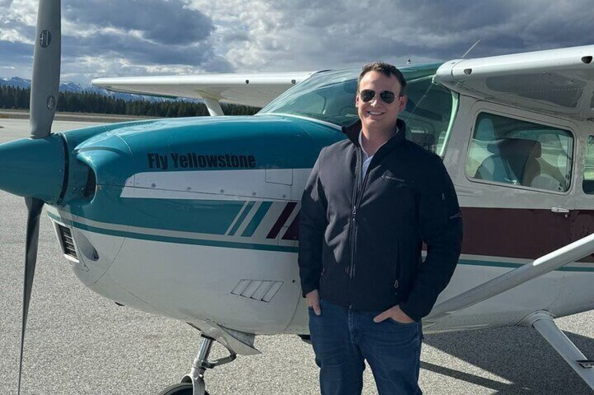 1 Hour Aerial Tour Over the Western Boundary of Yellowstone