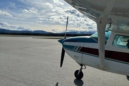 1 Hour Aerial Tour Over the Western Boundary of Yellowstone