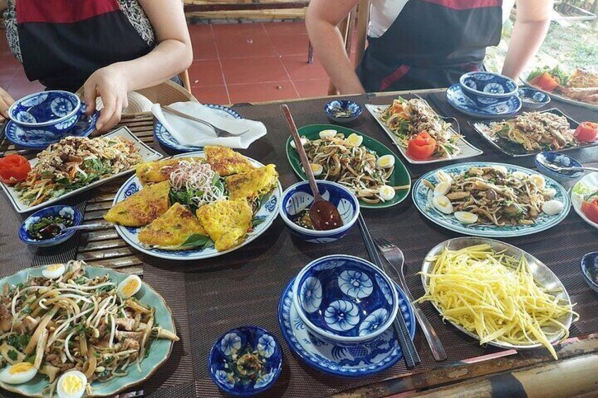 Scenic Hoi An: Private Bike Journey Through the Countryside