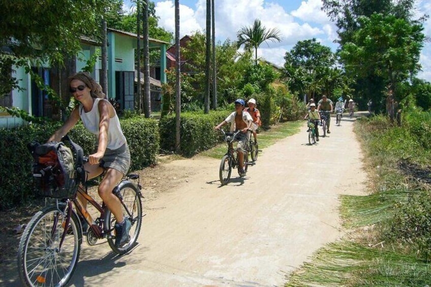 Scenic Hoi An: Private Bike Journey Through the Countryside