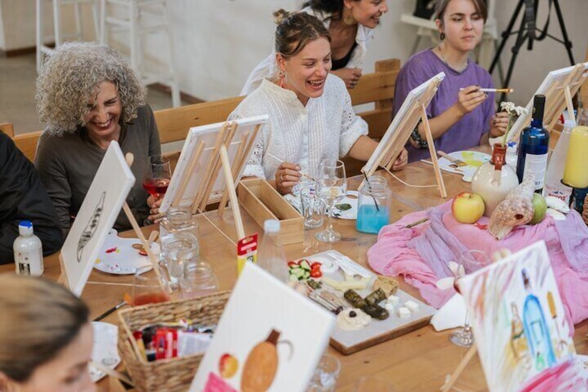 Book your spot now for a fun, memorable, creative and gastronomical experience ! Perfect for groups, wedding parties, bachelorettes, couples and families.