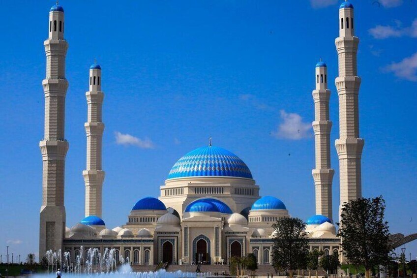 The biggest mosque in Central Asia