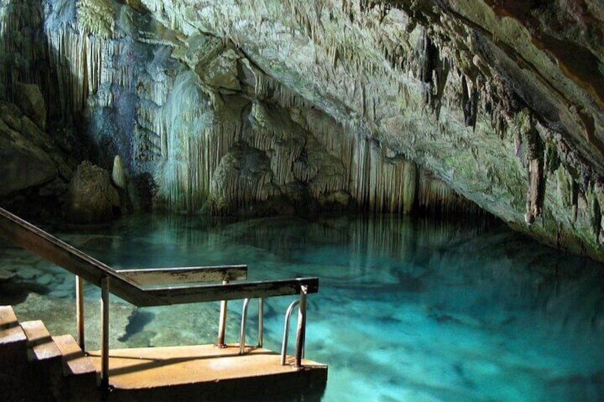 Green Grotto Cave and Blue Hole Private Day Tour