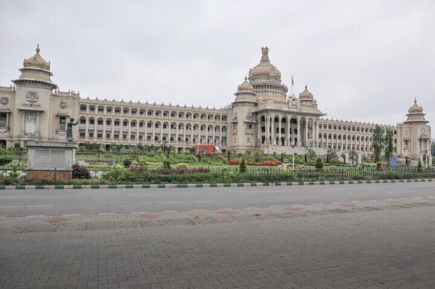 City tour of Beautiful Bengaluru - Half Day