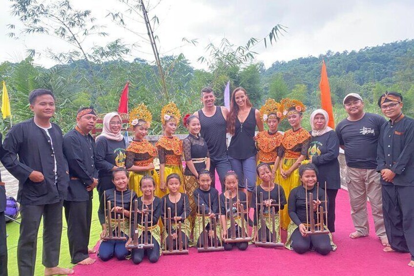 Jakarta Bogor Tour Traditional Performance and Explore Nature