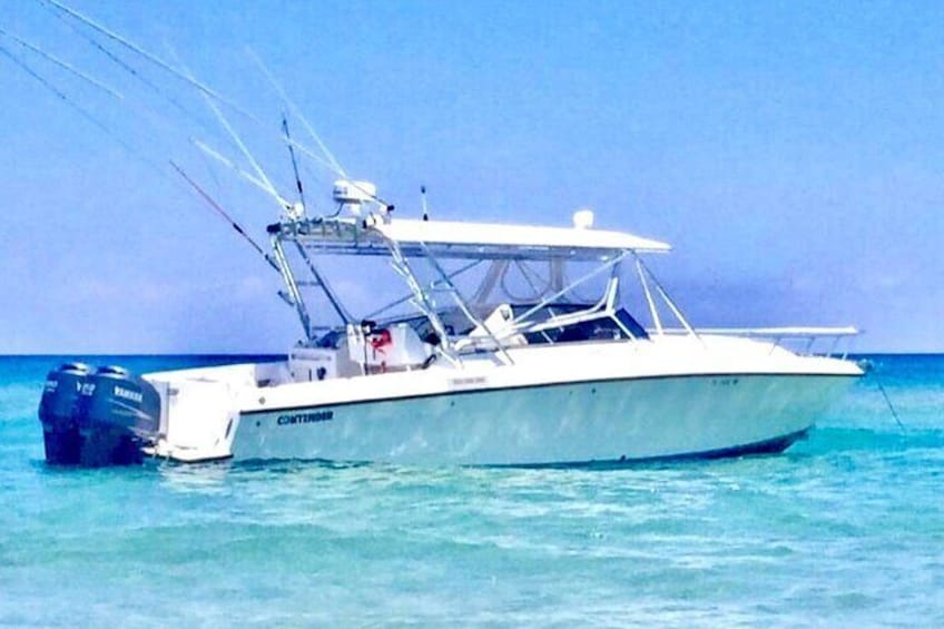 Private Fishing Charters in Key West 37 ft Knotty Cowgirl