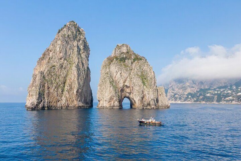 3-hour private boat tour of Capri